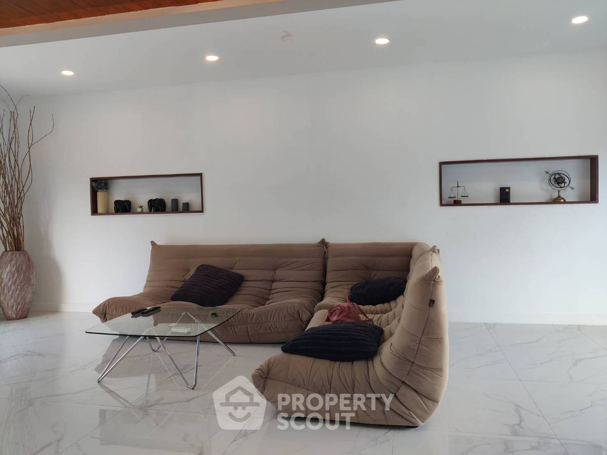 picture 4-BR House at Baan Mio close to Artist Village Hua Hin (ID 2098085) - 11/17