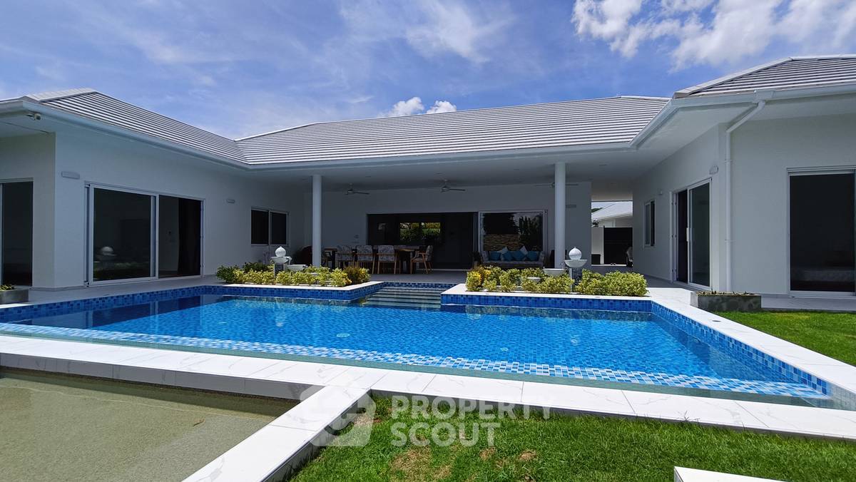 picture 3-BR Villa at Heliconia Villa close to Artist Village Hua Hin (ID 1532480) - 1/31