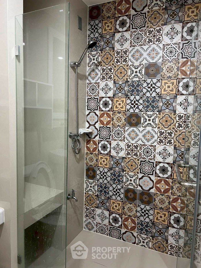 picture 2-BR Condo at Manor Sanambinnam near MRT Phra Nang Klao Bridge (ID 2102378) - 10/13
