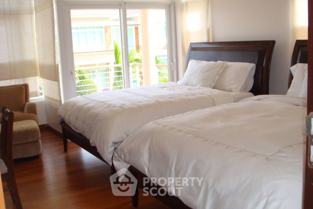 picture 3-BR Villa at Baan Talay Pattaya in Na Chom Thian (ID 2110570) - 10/16
