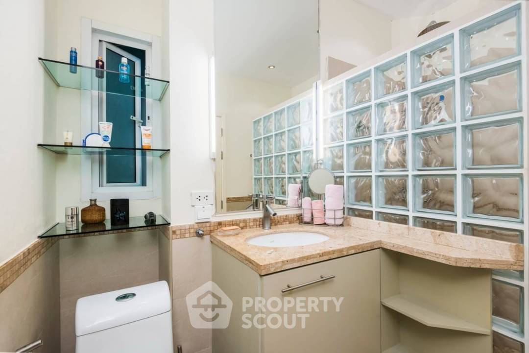 picture 3-BR Duplex at Jomtien Plaza Condotel close to Jomtien Beach (ID 1536895) - 12/17