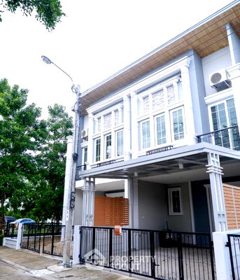 Townhouses for sale Wutthakat Road : 4-BR Townhouse at Golden Town Sathorn near MRT Bang Wa (ID 2150379)