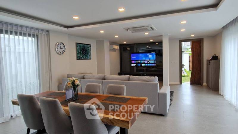 picture 4-BR Villa at Serenity Jomtien Pool Villas close to Pattaya (ID 2002937) - 5/17