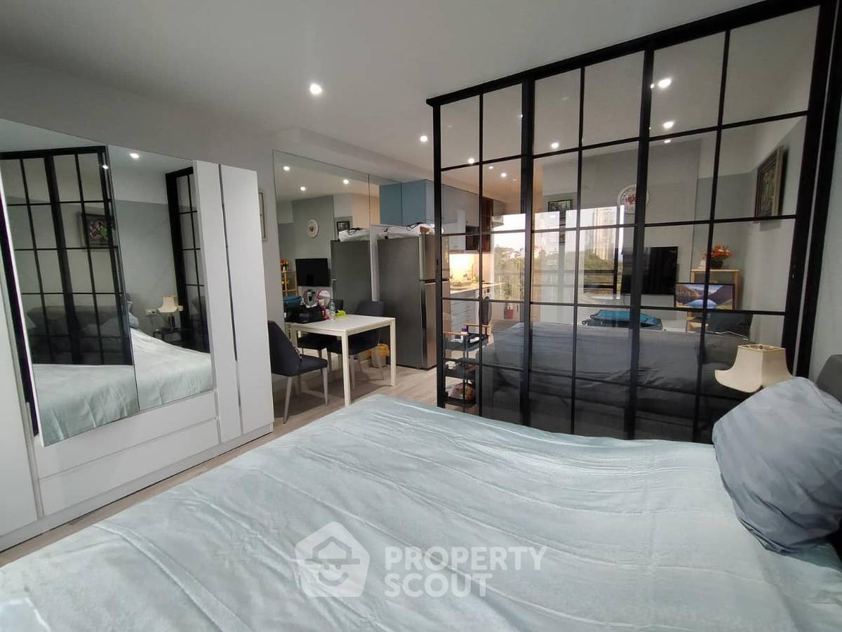 picture Studio Condo at Pattaya Hill Resort Pratumnak close to Phratamnak (ID 1065809) - 7/17