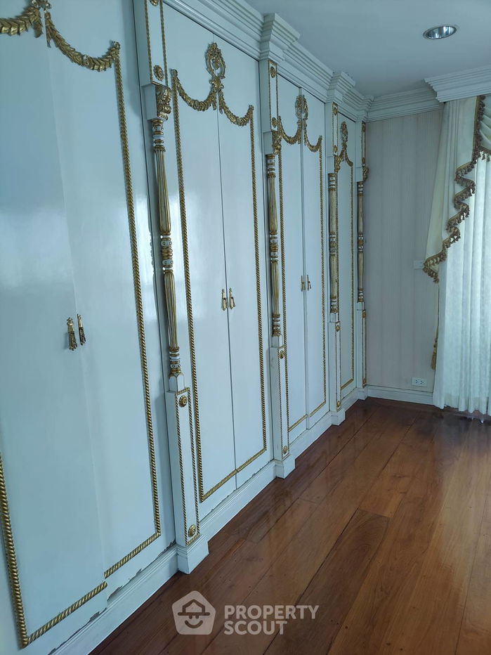 รูป คอนโด 4-ห้องนอน ที่ สายชล แมนชั่น ใกล้ BTS สะพานตากสิน (ID 1002433) - รูปที่ 7/24