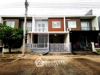 Townhouses for sale : 3-BR Townhouse at The Colors Wongwaen-Ramintra in Bang Chan (ID 2150580)