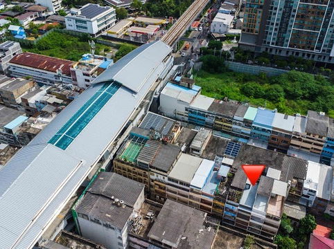 3.5-story shophouse for sale, 15 sq wah, suitable for office use, ready to live in, fully renovated, located in Soi Charansanitwong 40/1