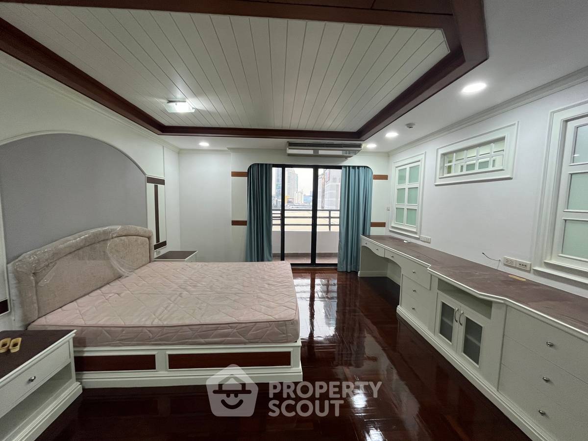 รูป คอนโด 3-ห้องนอน ที่ วัฒนา ไฮทส์ คอนโดมิเนียม ใกล้ MRT สุขุมวิท (ID 563846) - รูปที่ 11/20