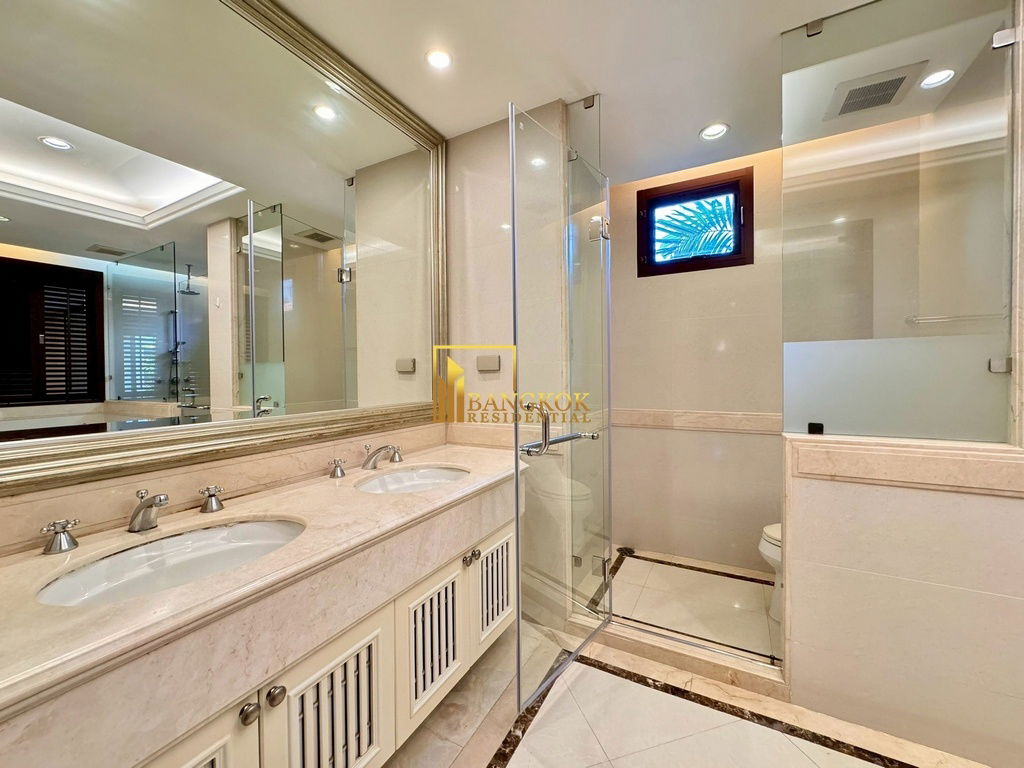 รูป Baan Sukhumvit 18 - Stunning 4 Bed House With Private Pool - BR28270SH - รูปที่ 30/53
