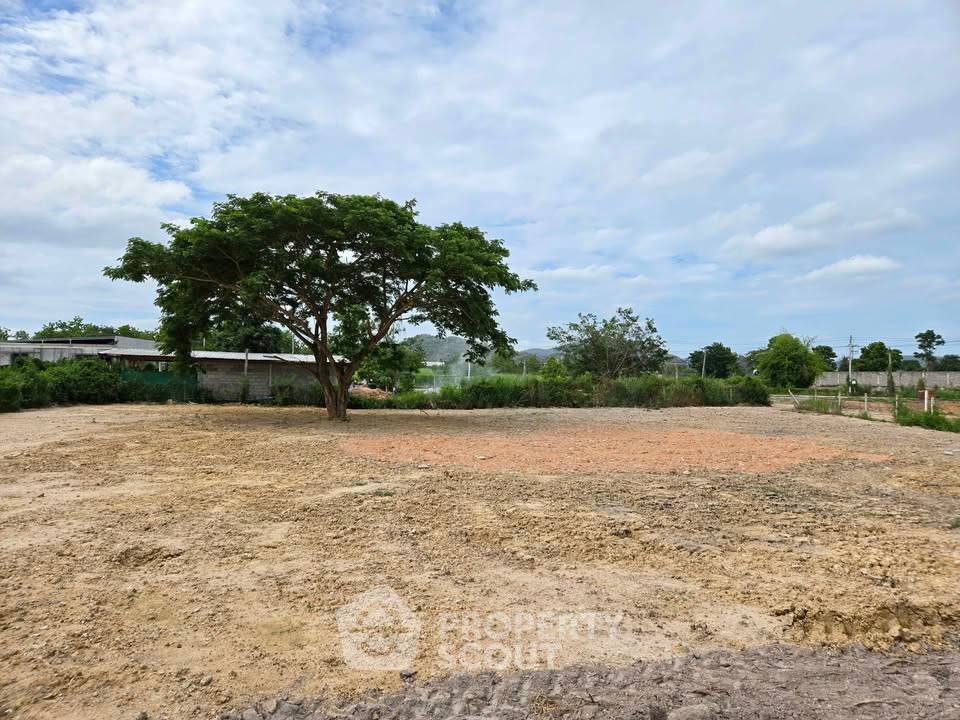 รูป ที่ดินสำหรับปล่อยขาย 1,600 ตารางเมตร แถว ใน หินเหล็กไฟ (ID 2206543) - รูปที่ 2/3