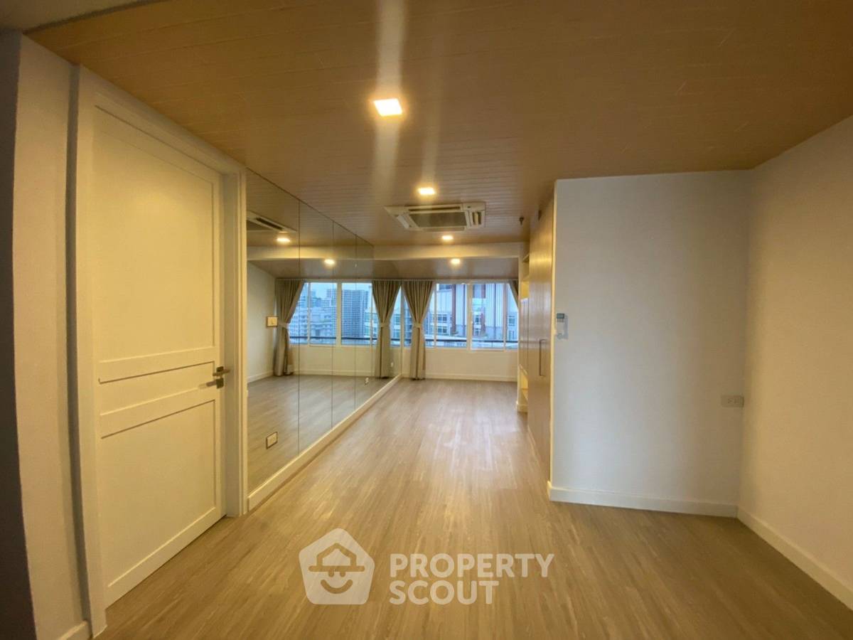 picture 6-BR Condo at Moon Tower Condominium near BTS Thong Lor (ID 924294) - 35/64