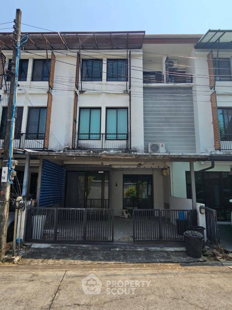 ขายทาวน์โฮม : ทาวน์โฮม 3 ห้องนอน ขาย Areeya Mova เกษตร-นวมินทร์ ลาดพร้าว โชคระบือ (ID 1596669)