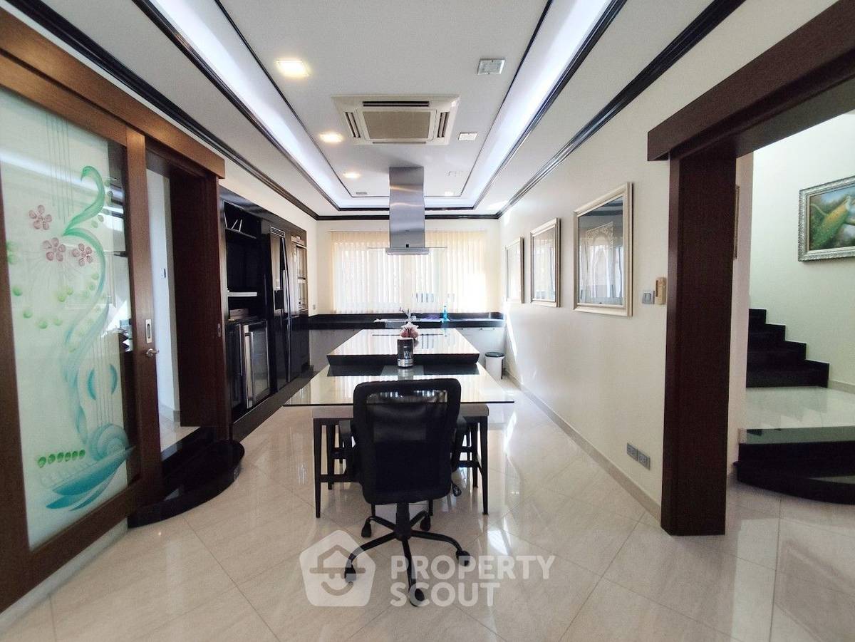 picture 4-BR Villa at Jomtien Yacht Club 3 close to Pattaya (ID 1972892) - 7/40