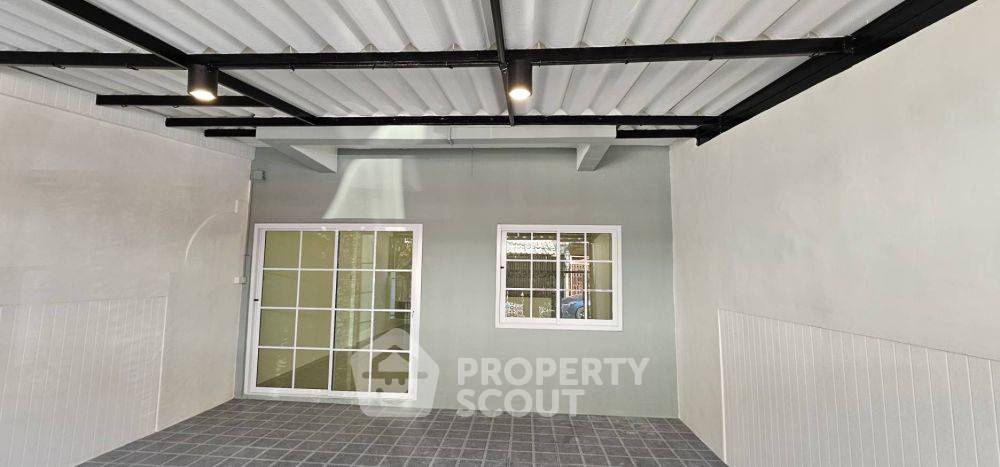 picture 2-BR Townhouse at Nilubon Ville in Bang Phli Yai (ID 2150526) - 3/10