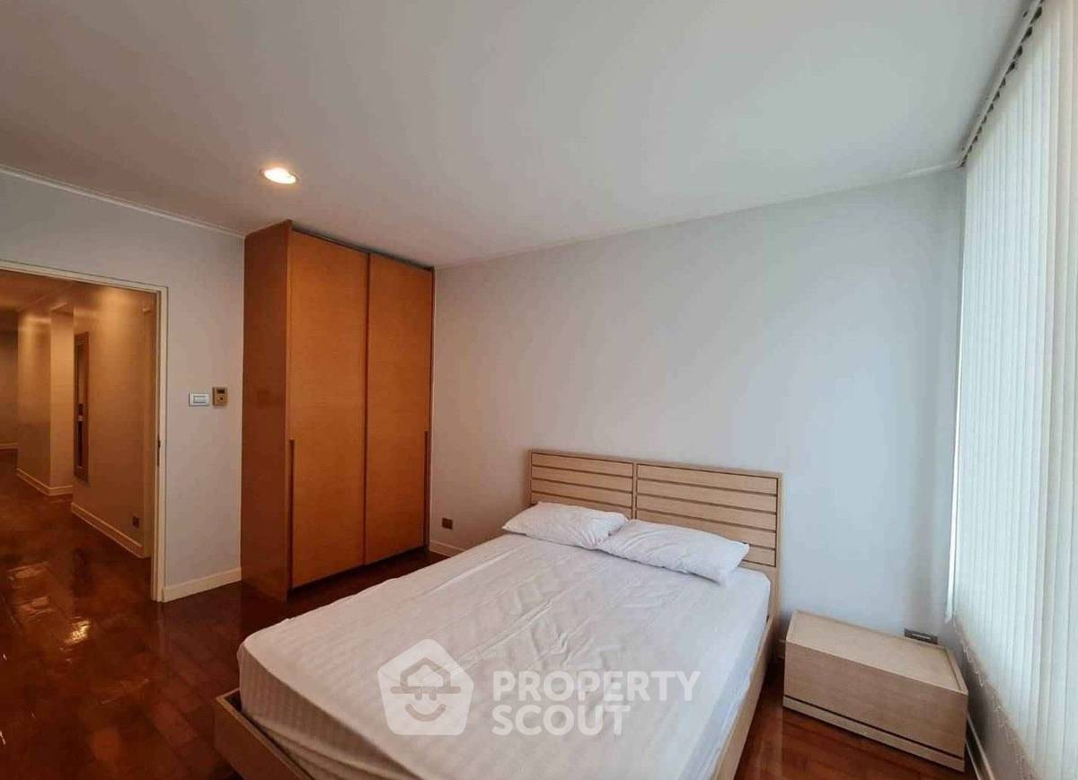 picture 3-BR Condo at Baan Siri Ruedee Condominium near BTS Phloen Chit (ID 2087870) - 4/12