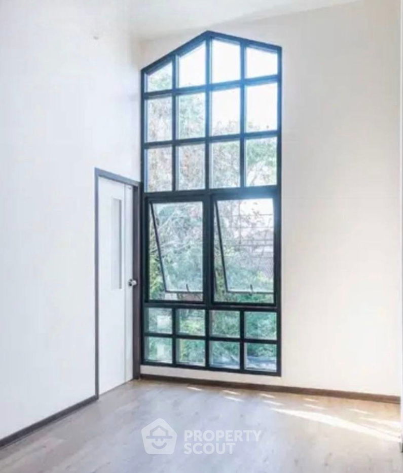 รูป ทาวน์เฮาท์ 2-ห้องนอน ใน บางนาเหนือ (ID 2280508) - รูปที่ 2/3