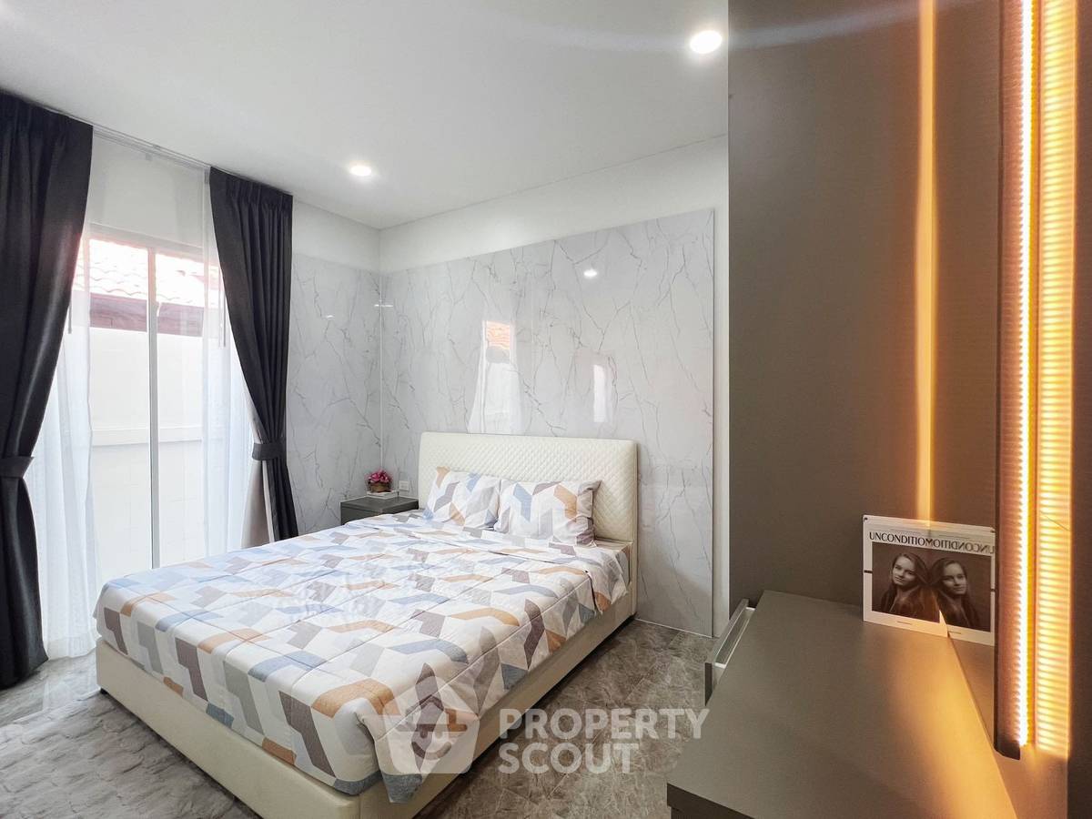 รูป วิลล่า 4-ห้องนอน ใกล้ เมืองพัทยา (ID 2129549) - รูปที่ 12/17
