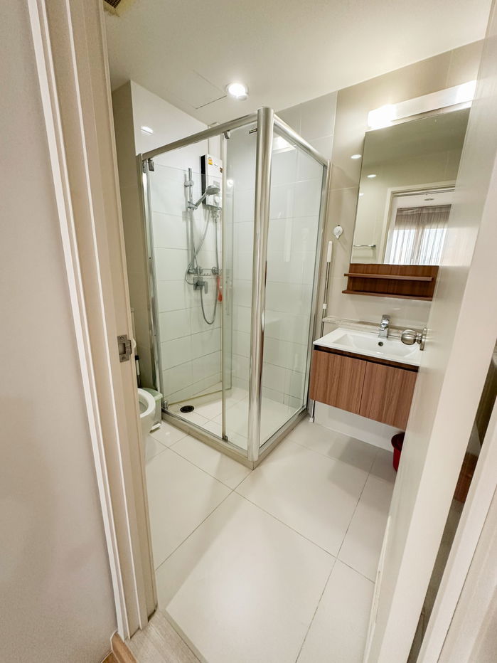 picture Sathorn Condo, Best price in class!! - 6/7