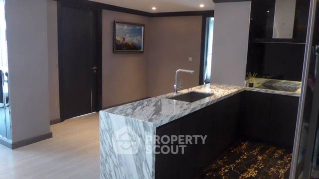 picture 3-BR Condo at Baan Siri 31 Condominium near MRT Sukhumvit (ID 888730) - 8/11