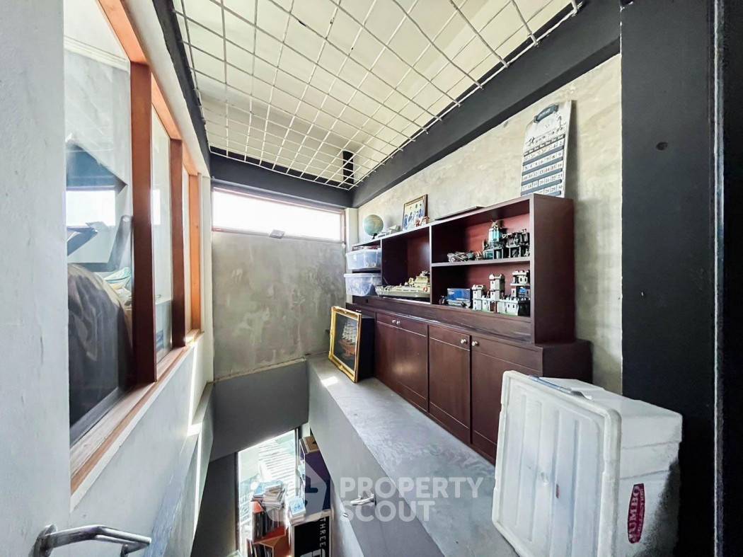 picture 4-BR Townhouse in Wat Tha Phra (ID 2032054) - 11/11