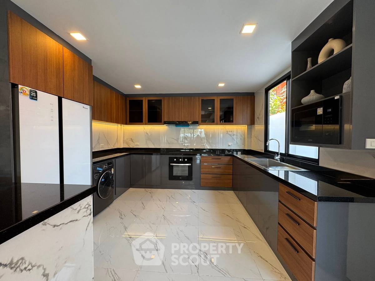 picture 6-BR House at Eakmongkol Chaiyapruek 2 close to Pattaya South (ID 2099398) - 9/18