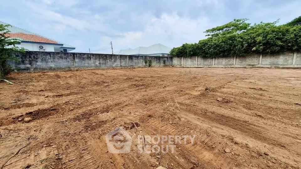 picture 936 m² Land for Sale close to Pattaya (ID 2099422) - 3/7