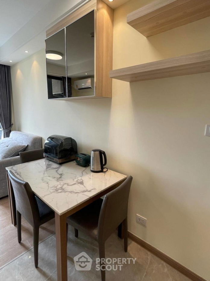 picture 2-BR Condo at Sathorn Condo Place near MRT Khlong Toei (ID 845985) - 9/9