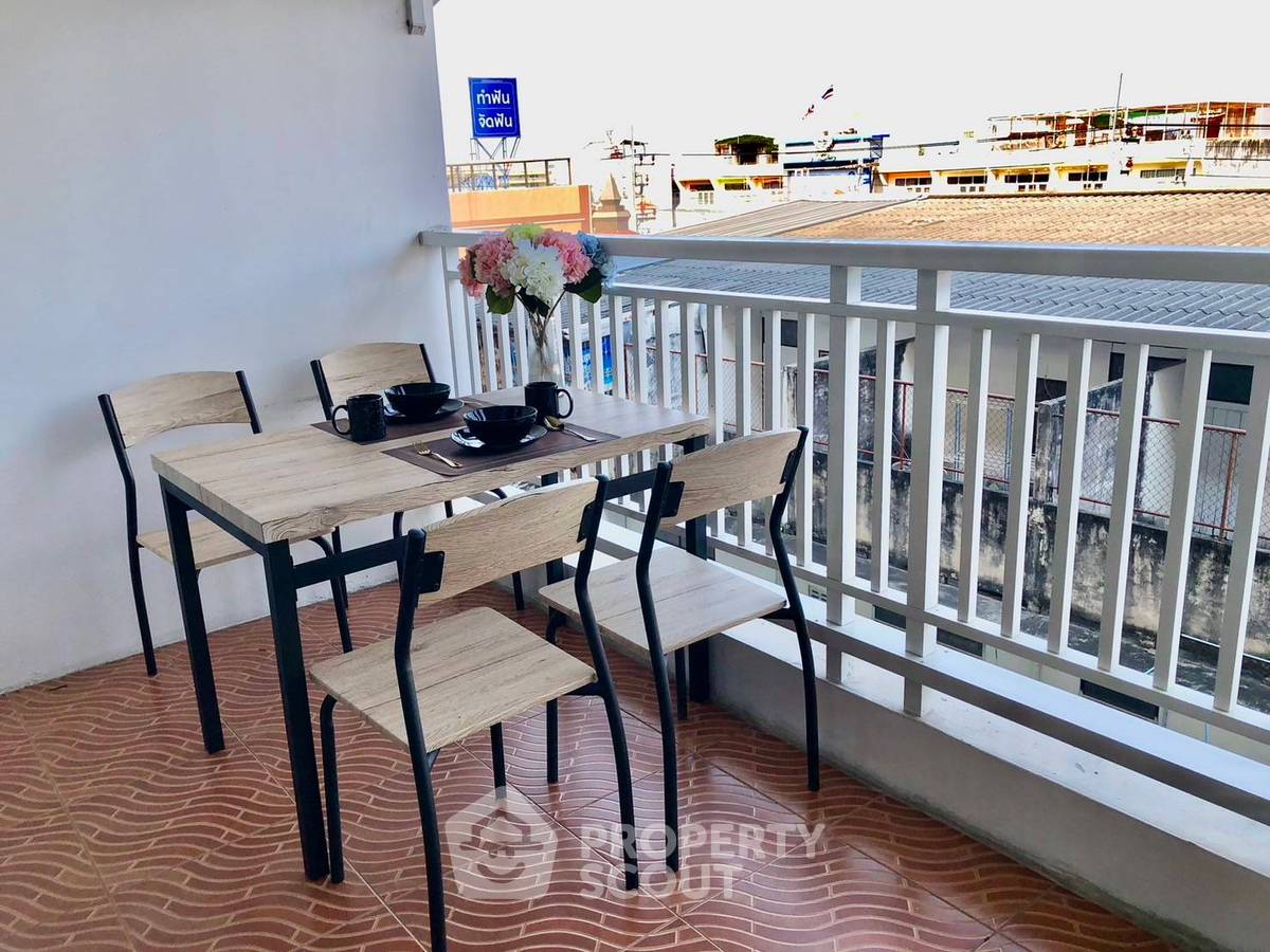 picture Studio Condo at Baan Klang Hua Hin Condominium close to Hua Hin Night Market (ID 2289815) - 1/13