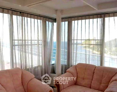 คอนโด บางแสน : คอนโด 3-ห้องนอน ที่ บางแสนรอยัลซีพาเลซ ใกล้ บางแสน (ID 1239011)