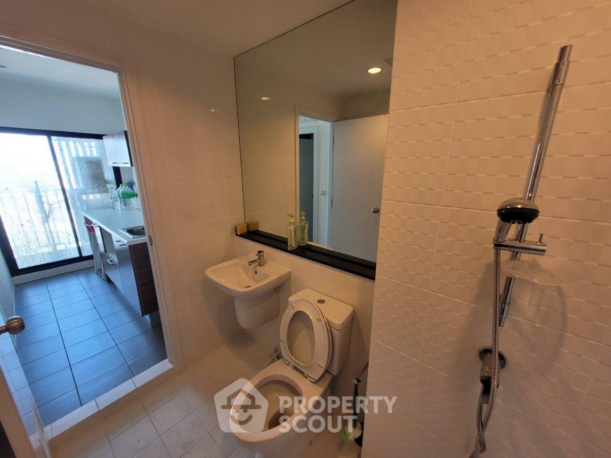 picture 2-BR Condo at The Tree Interchange near MRT Bang Pho (ID 1045049) - 5/11