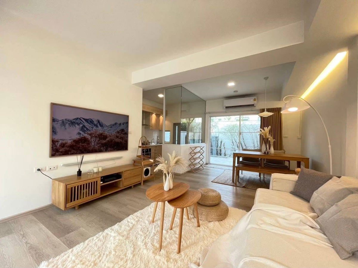 รูป T 1434 ให้เช่า ทาวน์โฮม 2 ชั้น ม.Indy​ บางนา​-รามคำแหง​2​ บ้านสวย เฟอร์นิเจอร์ครบ พร้อมอยู่ ราคา 65,000 บาท - รูปที่ 4/17