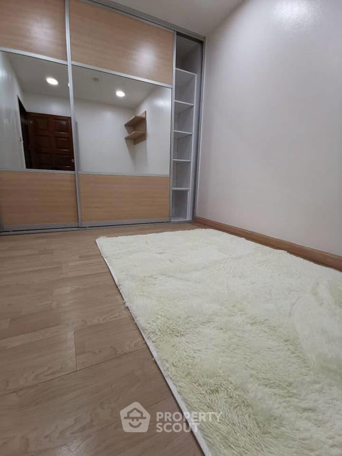 รูป คอนโด 2-ห้องนอน ที่ ฟลอร่าวิลล์ คอนโดมิเนียม ใกล้ ARL หัวหมาก (ID 437655) - รูปที่ 7/17