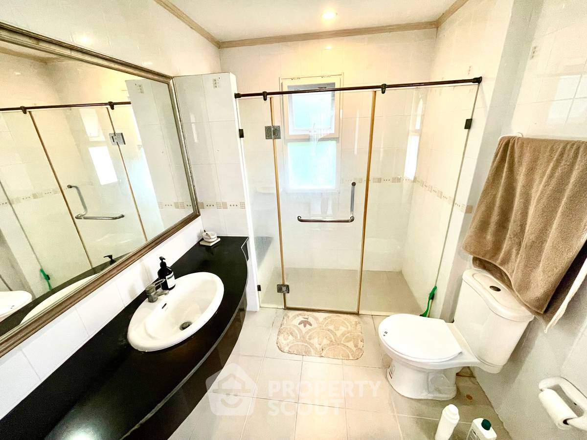 picture 3-BR House at Supalai Parkville Ramindra 5 in Anusawari (ID 2242422) - 12/15