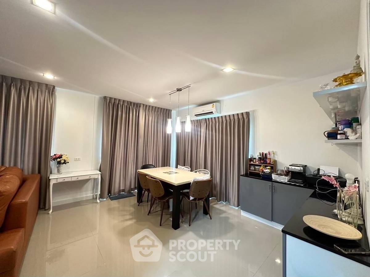 รูป บ้าน 4-ห้องนอน ที่ โกลเด้น นีโอ บางนา-กิ่งแก้ว ใกล้ ท่าอากาศยานสุวรรณภูมิ (ID 2008043) - รูปที่ 2/50