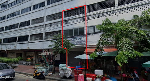 For rent, 3-Storey commercial building at Ratchawong Rd. near Yaowarat, 205 sq.m.