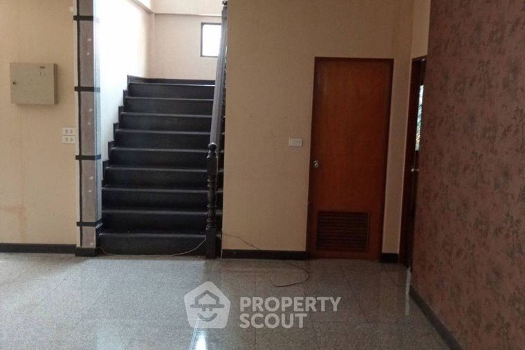 5-bed house for sale, 271 sqm, 107 sq wah, Noble Geo Watcharapol