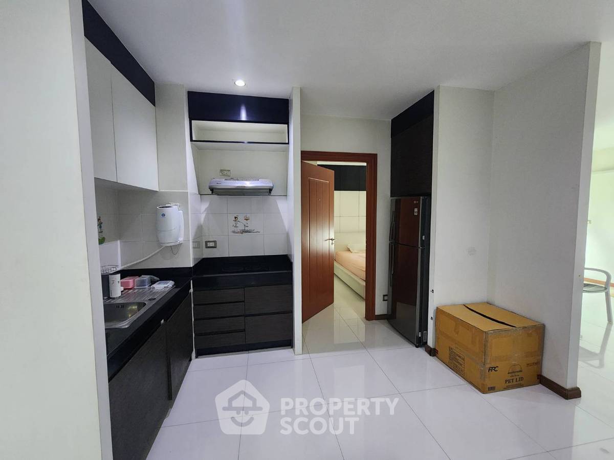 picture 2-BR Condo at The Golden Master Ratchada 19 near MRT Ratchadaphisek (ID 1718253) - 3/9