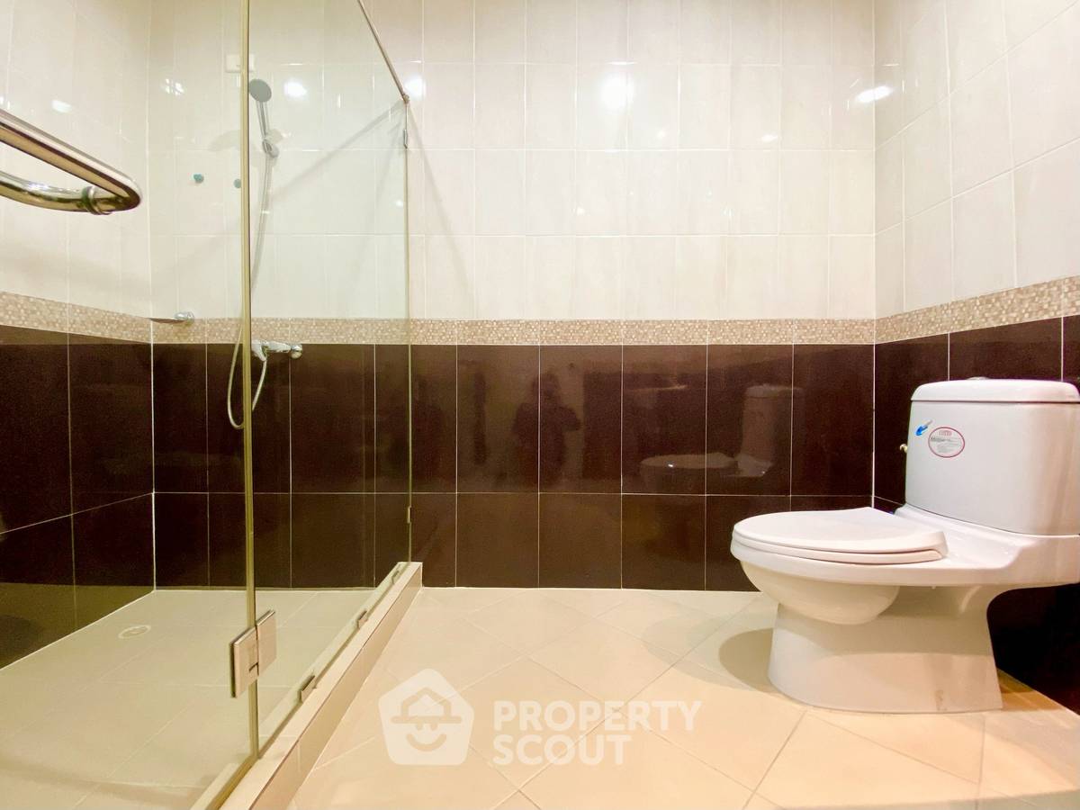 รูป ทาวน์เฮาท์ 3-ห้องนอน ที่ บ้านกลางเมือง มอนติ-คาร์โล ใน ลาดยาว (ID 2294599) - รูปที่ 33/38