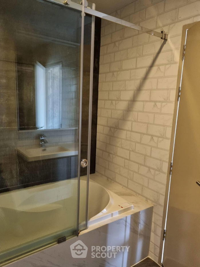picture 2-BR Condo at The Unique Ekamai-Ramintra in Khlong Chaokhun Sing (ID 815550) - 11/15