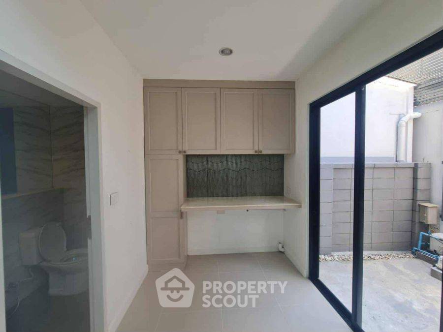 picture 3-BR Townhouse at Nirvana Define Rama 9 in Suan Luang (ID 2150447) - 5/10