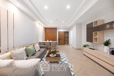 2-BR Condo at Ban Chao Phraya Condo near MRT Hua Lamphong (ID 1835009)