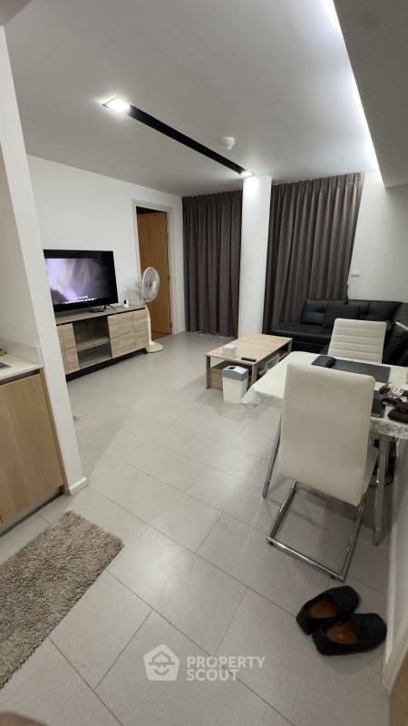 picture 1-BR Condo at The Nest Ploenchit near BTS Phloen Chit (ID 2143767) - 2/10