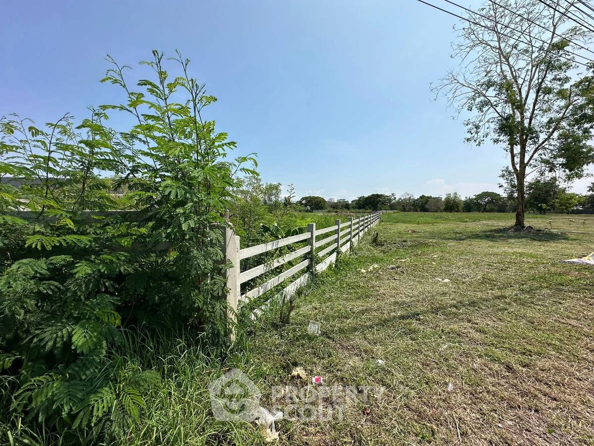 picture 12,584 m² Land for Sale in Tha Wang Tan (ID 2228514) - 4/5
