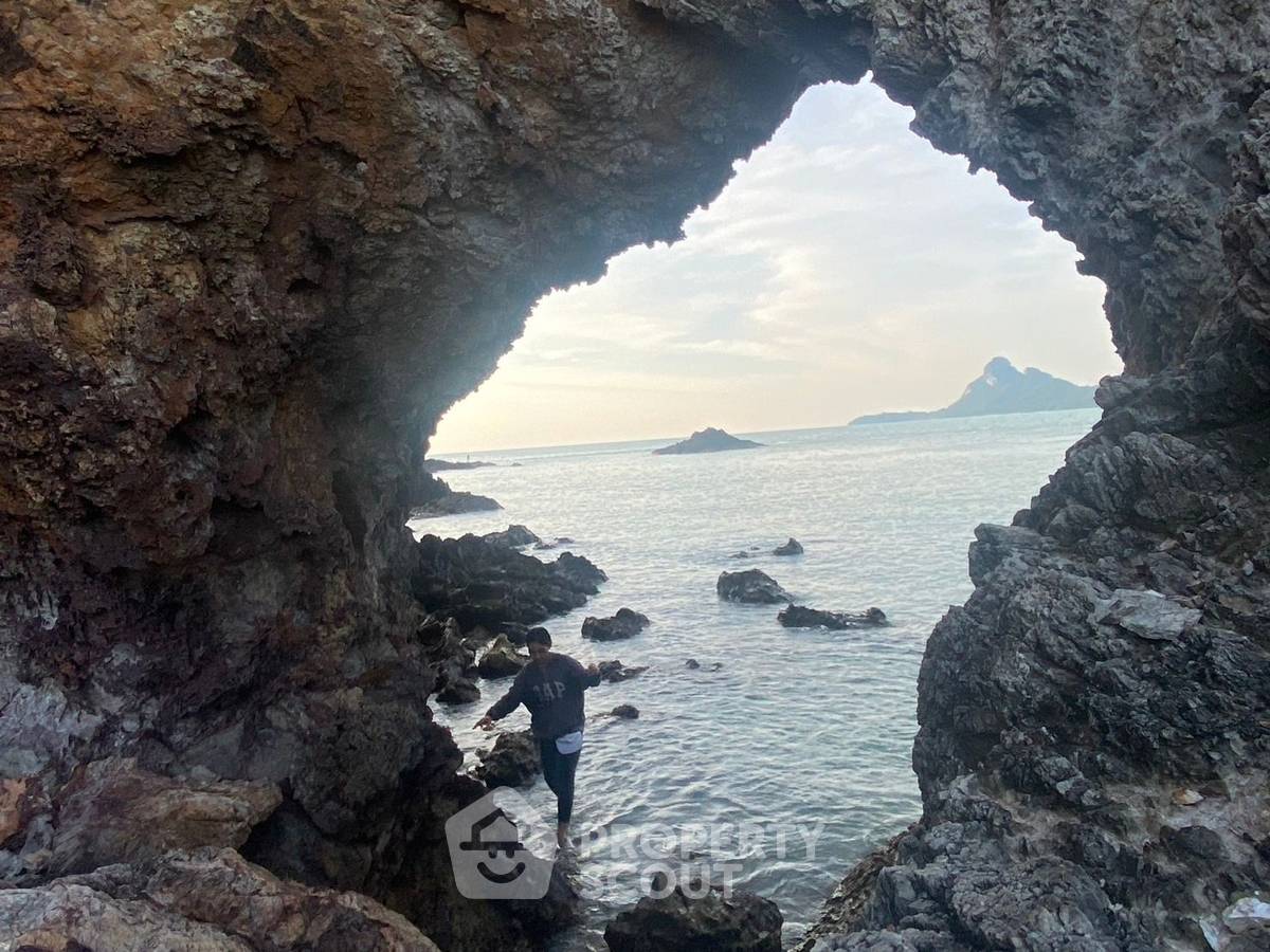 รูป ขายเกาะ 66512 ตารางเมตร ใน เกาะทะลุ (ID 1234642) - รูปที่ 21/23