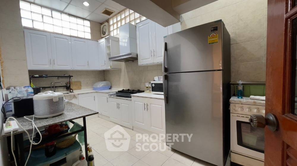 picture 4-BR Townhouse near ARL Ramkhamhaeng (ID 1289054) - 5/16