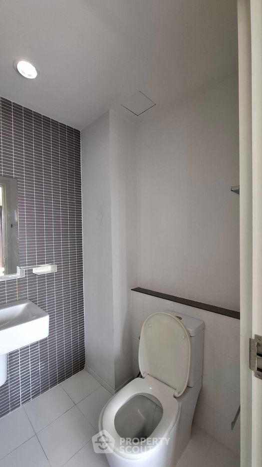 picture 1-BR Condo at The Key Prachachuen in Mueang Nonthaburi (ID 2064643) - 5/14