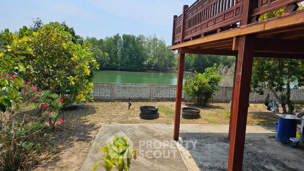 picture 3-BR House in Pak Nam Pran (ID 1292748) - 2/14