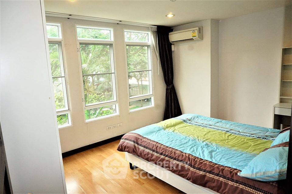 picture 2-BR Condo at The Amethyst Sukhumvit 39 near BTS Phrom Phong (ID 2100736) - 3/8