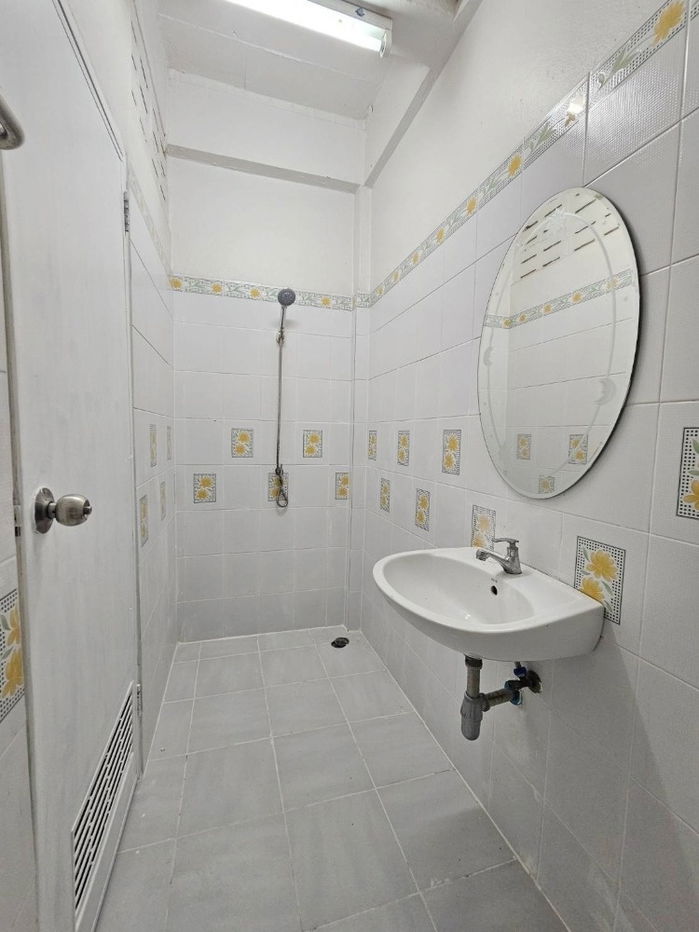 picture S484 [For Sale] 2-storey townhouse, Preecha Village 8 🚆 MRT SAT Station / Hua Mak 💰 Price only 2.49 million baht. - 10/20