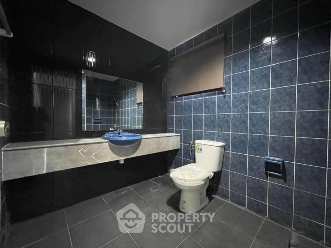 picture 3-BR House in Dokmai (ID 2080322) - 10/10